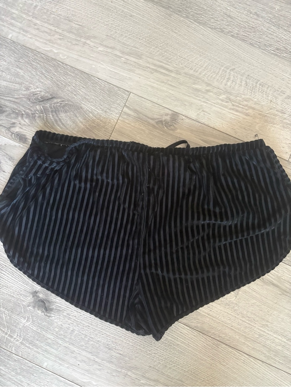 La SENZA Black Striped Velvet Sleep Shorts - Picture 2 of 3